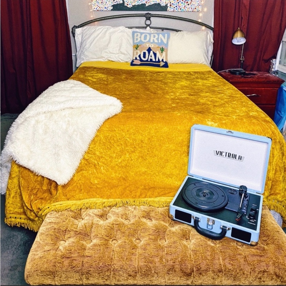 Vintage 1970s Gold Crushed Velvet Fringed Bedspread | Boho Glam | Twin Full